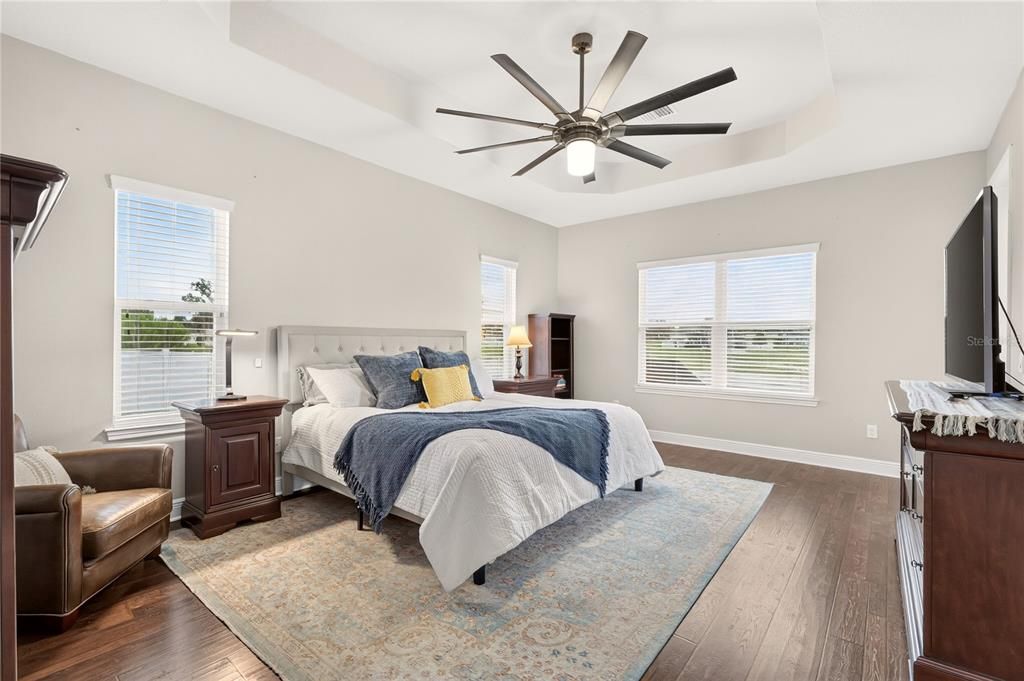 For Sale: $499,500 (3 beds, 3 baths, 2592 Square Feet)