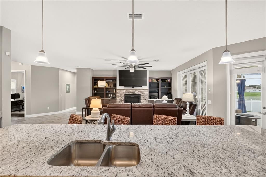 For Sale: $499,500 (3 beds, 3 baths, 2592 Square Feet)