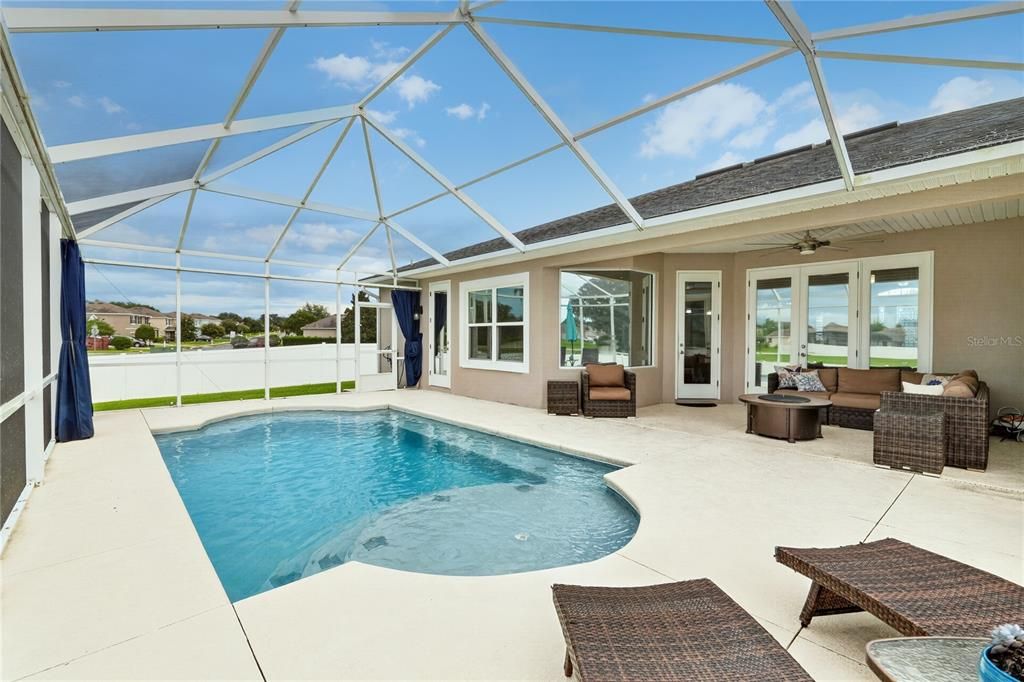 For Sale: $499,500 (3 beds, 3 baths, 2592 Square Feet)