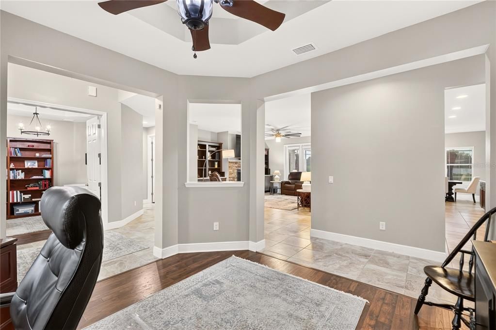 For Sale: $499,500 (3 beds, 3 baths, 2592 Square Feet)