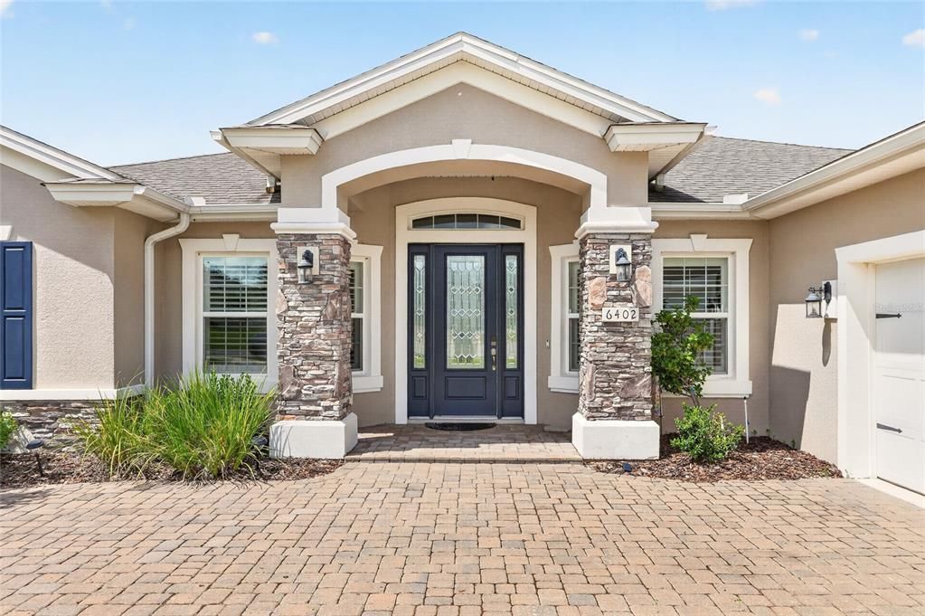 For Sale: $499,500 (3 beds, 3 baths, 2592 Square Feet)