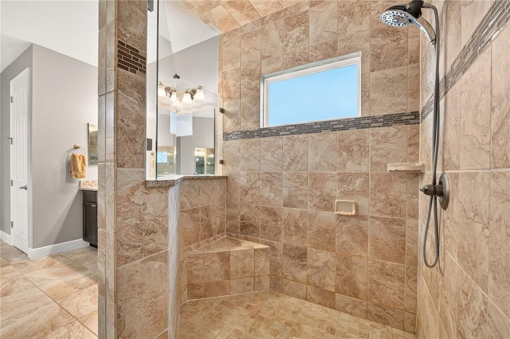 For Sale: $499,500 (3 beds, 3 baths, 2592 Square Feet)