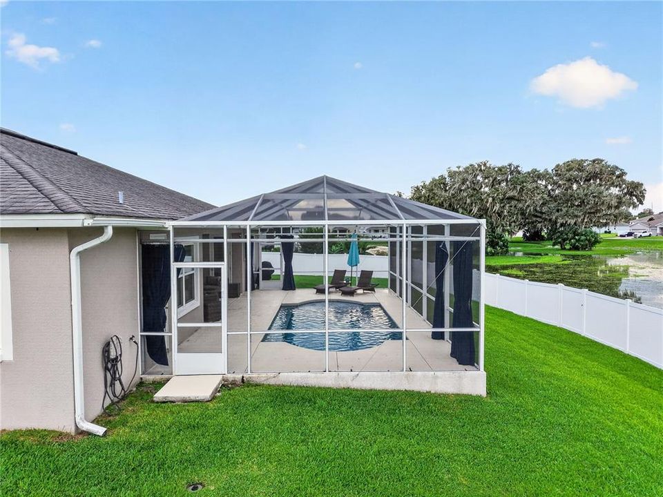 For Sale: $499,500 (3 beds, 3 baths, 2592 Square Feet)