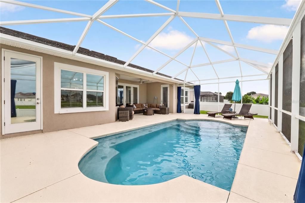 For Sale: $499,500 (3 beds, 3 baths, 2592 Square Feet)