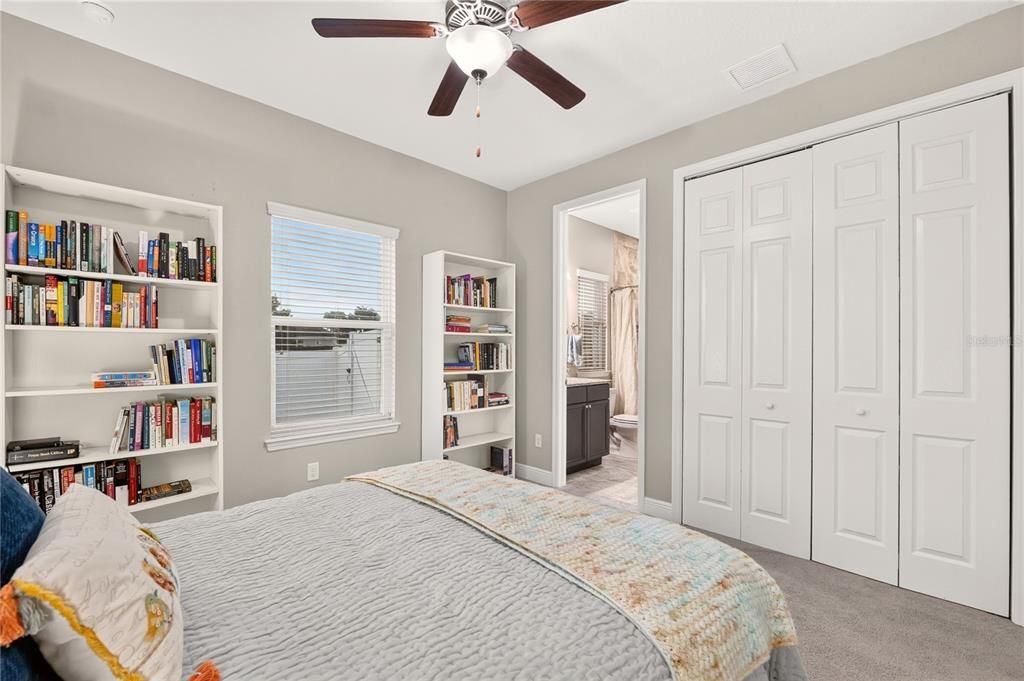 For Sale: $499,500 (3 beds, 3 baths, 2592 Square Feet)