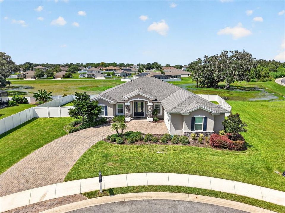 For Sale: $499,500 (3 beds, 3 baths, 2592 Square Feet)