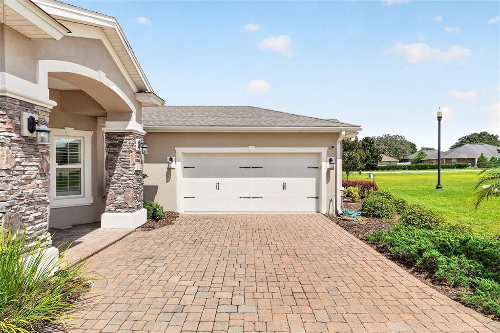 For Sale: $499,500 (3 beds, 3 baths, 2592 Square Feet)