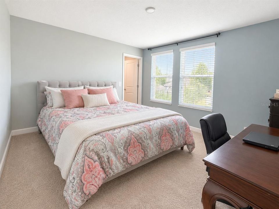 En Venta: $539,999 (5 camas, 3 baños, 3284 Pies cuadrados)