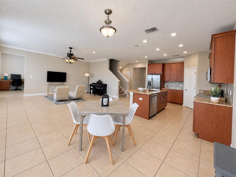 En Venta: $539,999 (5 camas, 3 baños, 3284 Pies cuadrados)