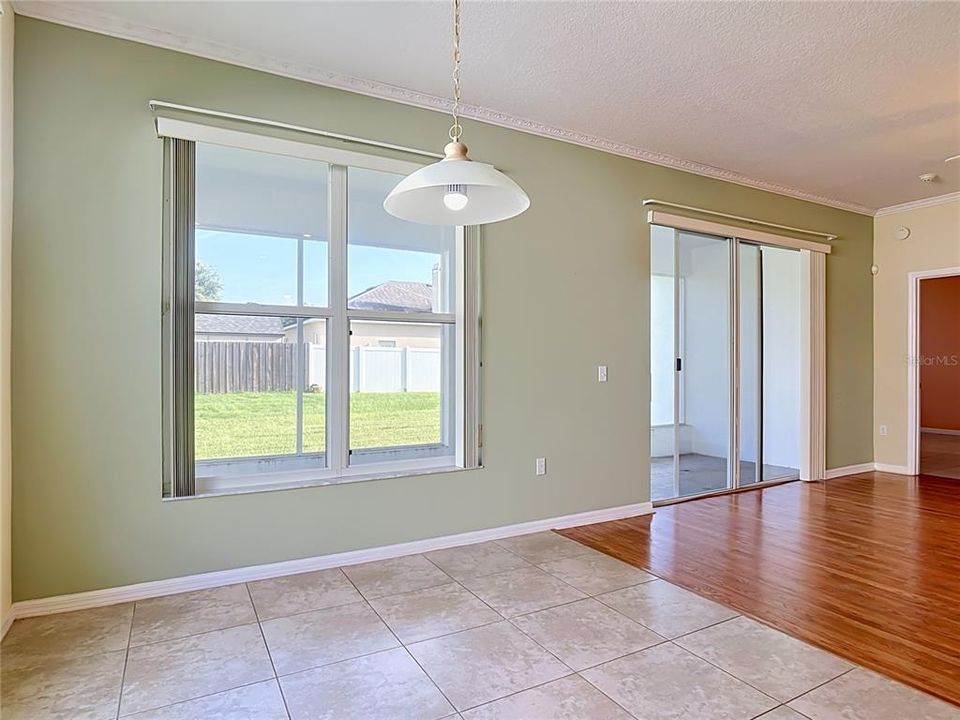 For Sale: $349,900 (3 beds, 2 baths, 1557 Square Feet)