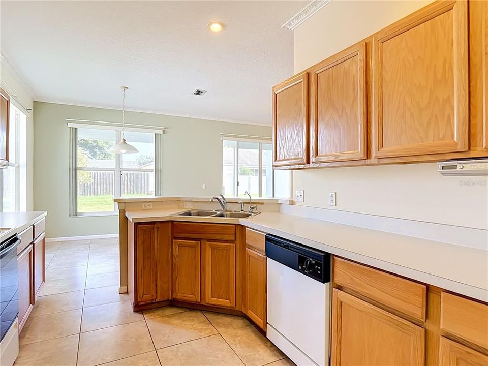 For Sale: $349,900 (3 beds, 2 baths, 1557 Square Feet)