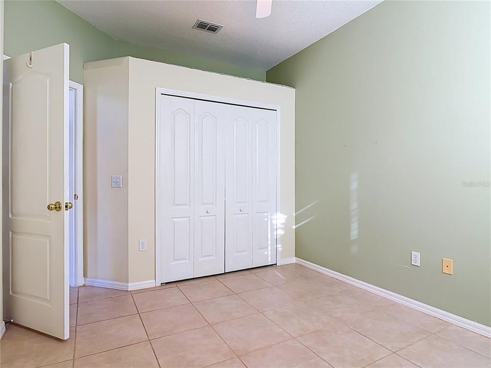 For Sale: $349,900 (3 beds, 2 baths, 1557 Square Feet)