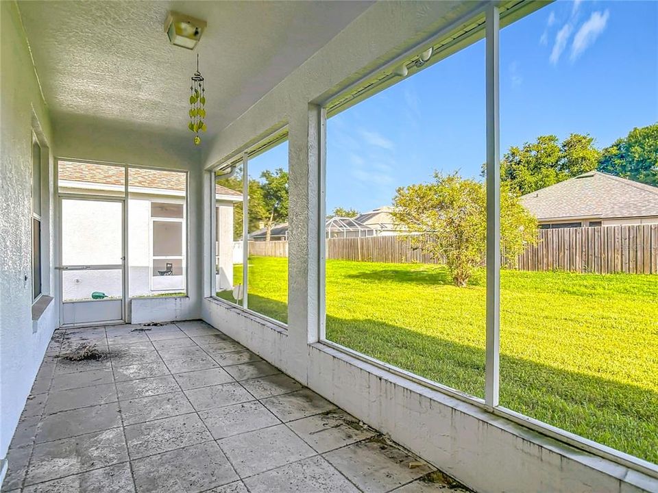For Sale: $349,900 (3 beds, 2 baths, 1557 Square Feet)