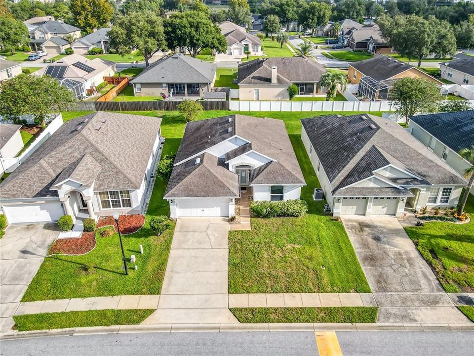 For Sale: $349,900 (3 beds, 2 baths, 1557 Square Feet)