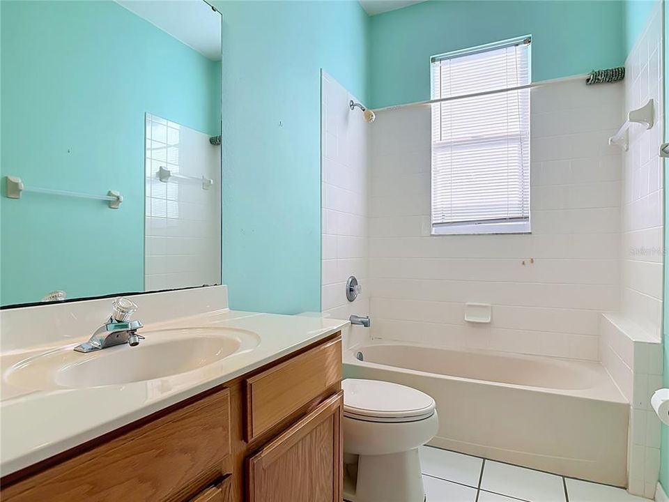 For Sale: $349,900 (3 beds, 2 baths, 1557 Square Feet)