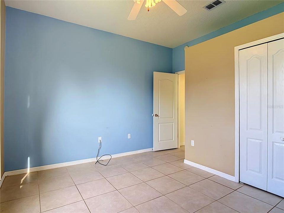 For Sale: $349,900 (3 beds, 2 baths, 1557 Square Feet)