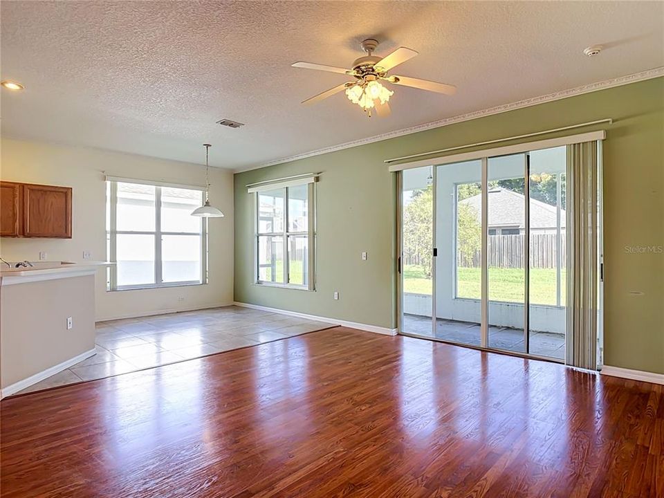 For Sale: $349,900 (3 beds, 2 baths, 1557 Square Feet)