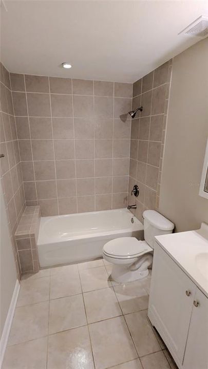 For Sale: $169,000 (1 beds, 1 baths, 963 Square Feet)