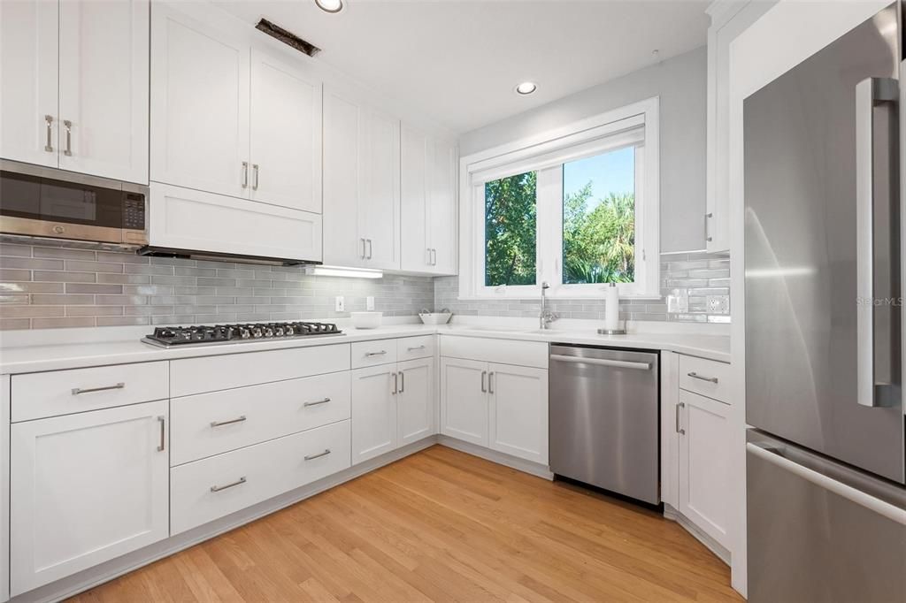 For Sale: $4,195,000 (3 beds, 4 baths, 3384 Square Feet)