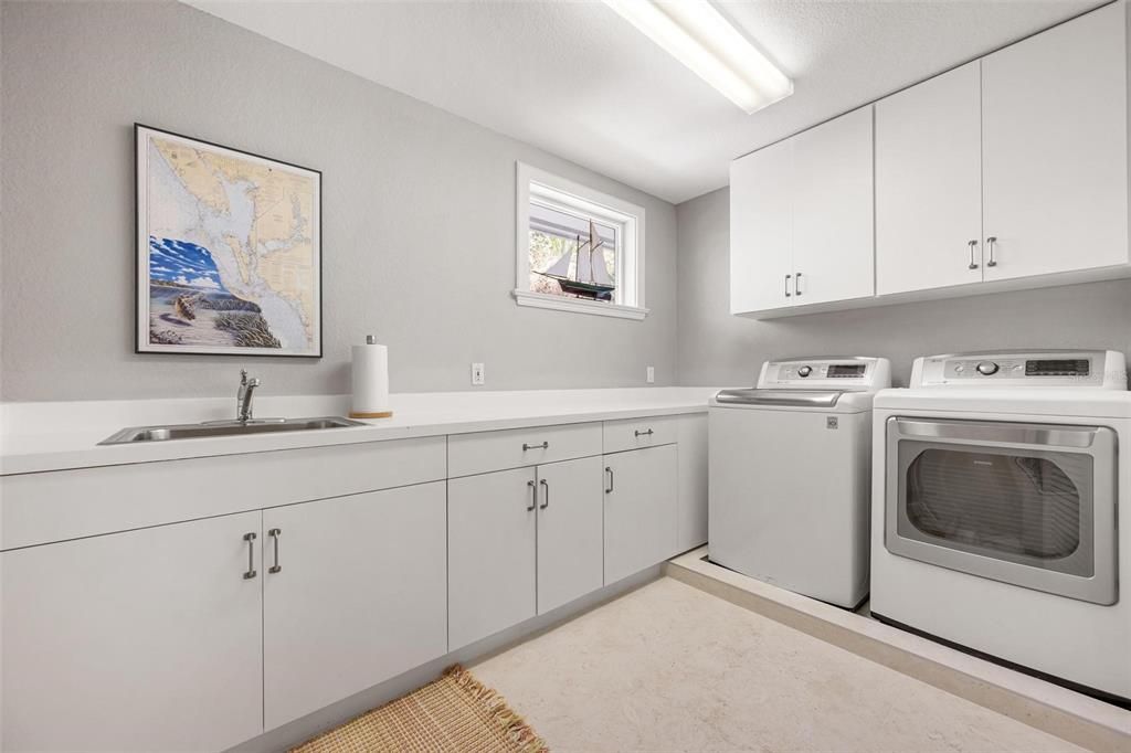 For Sale: $4,195,000 (3 beds, 4 baths, 3384 Square Feet)