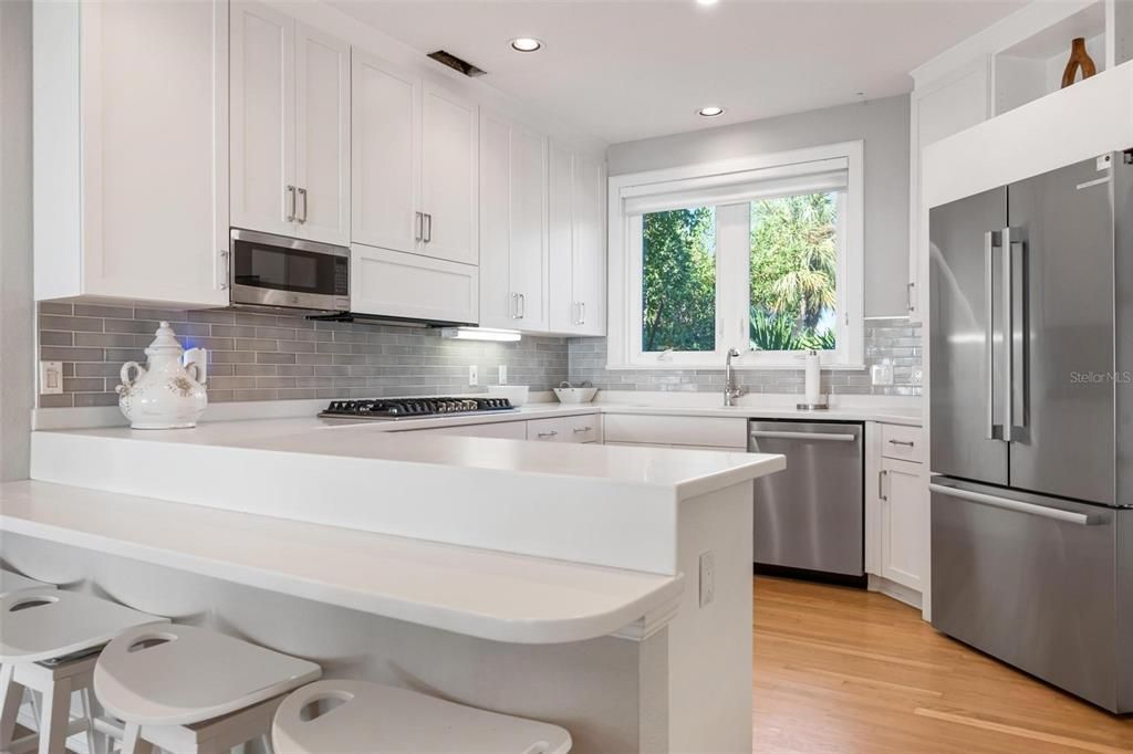 For Sale: $4,195,000 (3 beds, 4 baths, 3384 Square Feet)