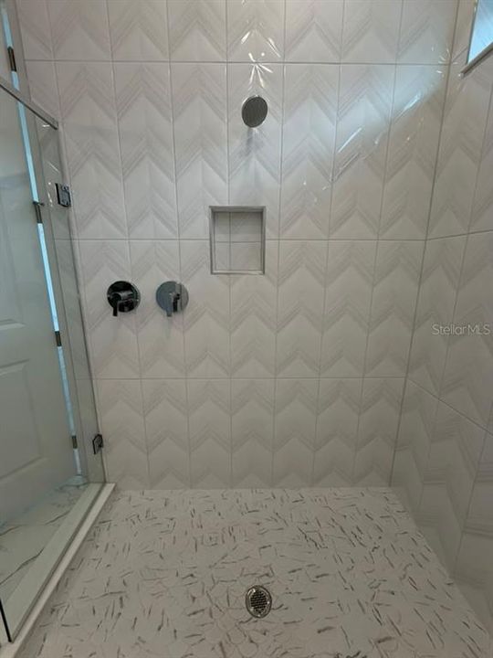 En Renta: $5,500 (4 camas, 3 baños, 2972 Pies cuadrados)