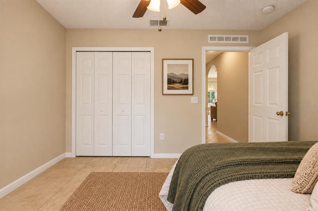 For Sale: $265,000 (3 beds, 2 baths, 1648 Square Feet)
