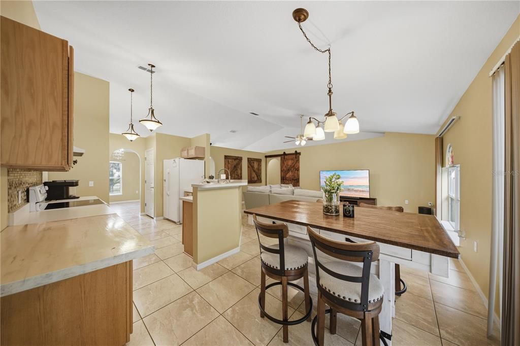 For Sale: $265,000 (3 beds, 2 baths, 1648 Square Feet)
