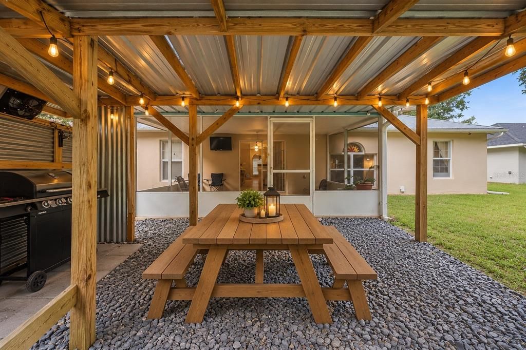For Sale: $265,000 (3 beds, 2 baths, 1648 Square Feet)