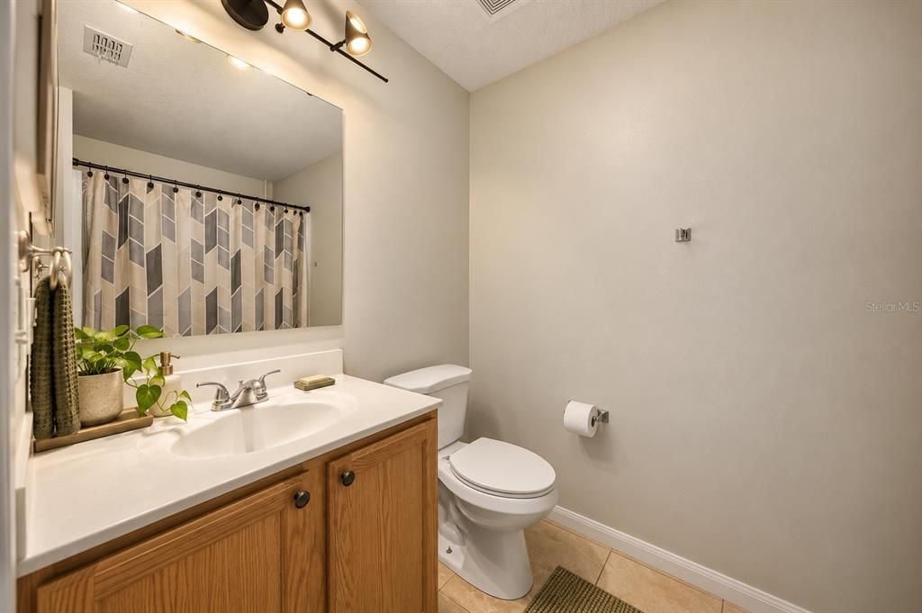For Sale: $265,000 (3 beds, 2 baths, 1648 Square Feet)
