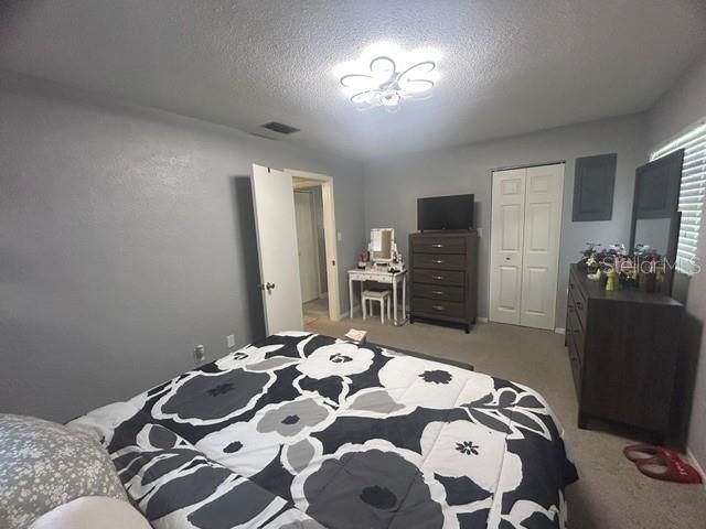 For Rent: $1,595 (3 beds, 1 baths, 1136 Square Feet)