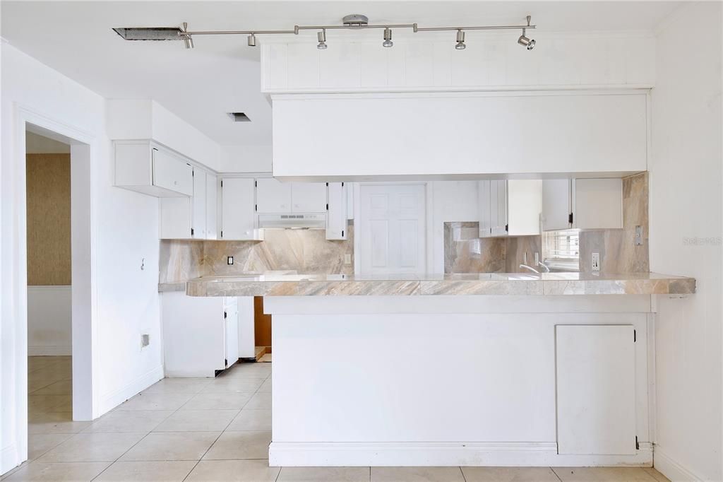 En Venta: $295,000 (3 camas, 2 baños, 1542 Pies cuadrados)