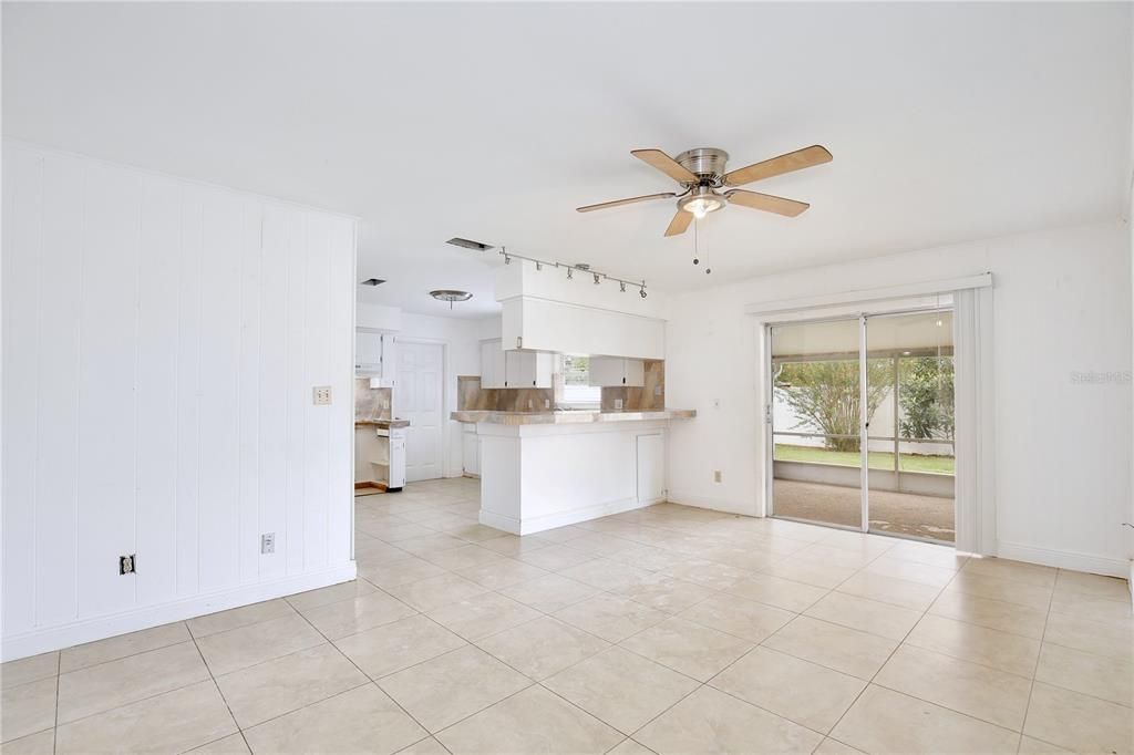 En Venta: $295,000 (3 camas, 2 baños, 1542 Pies cuadrados)