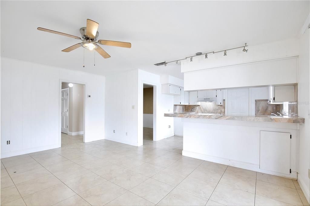 En Venta: $295,000 (3 camas, 2 baños, 1542 Pies cuadrados)