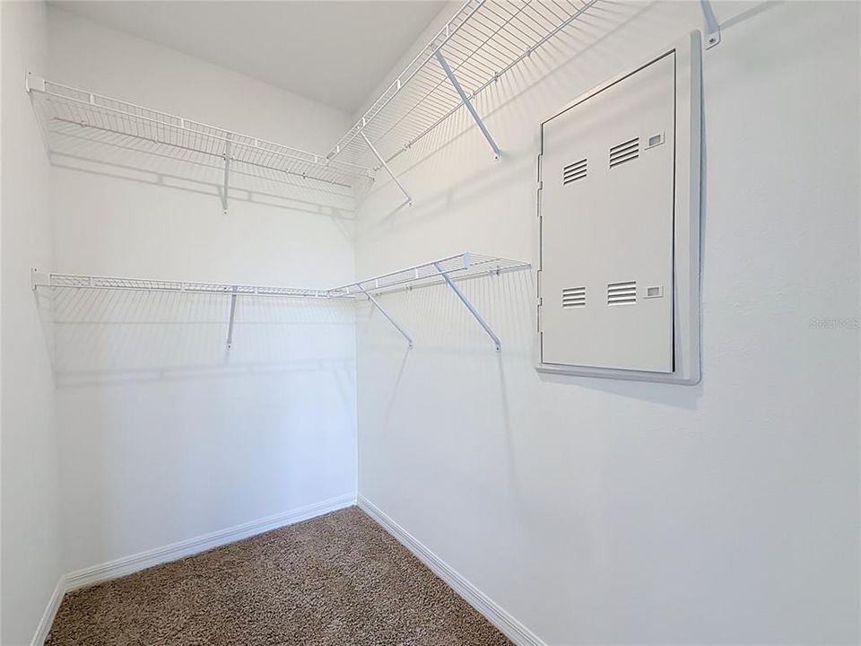 В аренду: $2,300 (3 спален, 2 ванн, 1560 Квадратных фут)
