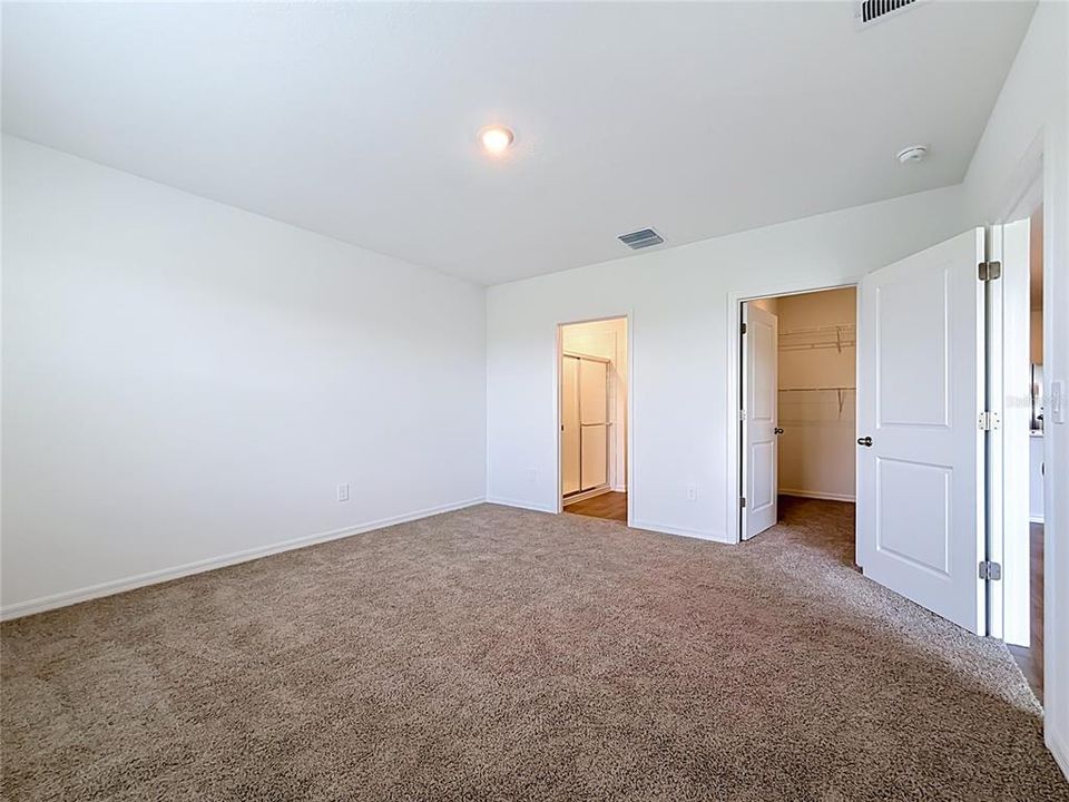 В аренду: $2,300 (3 спален, 2 ванн, 1560 Квадратных фут)