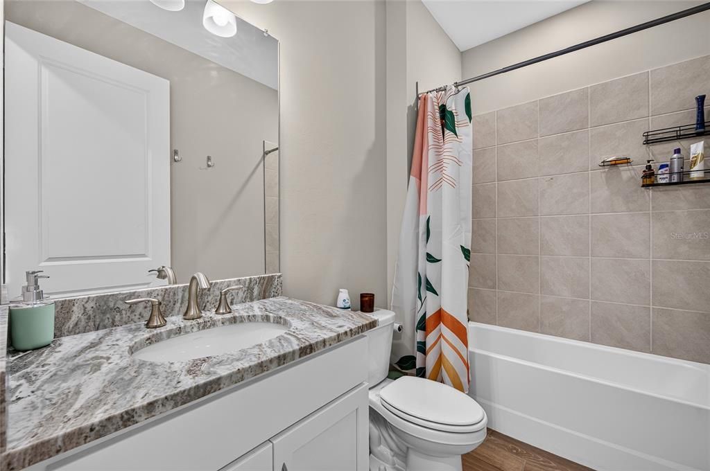 На продажу: $350,000 (3 спален, 2 ванн, 1830 Квадратных фут)