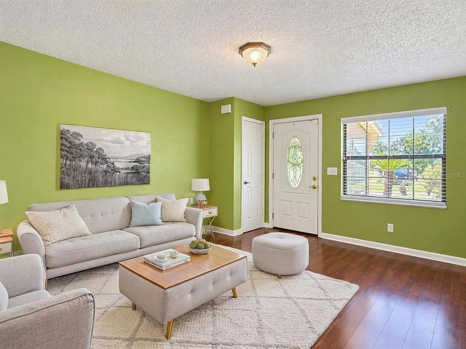 В аренду: $1,895 (3 спален, 2 ванн, 1657 Квадратных фут)