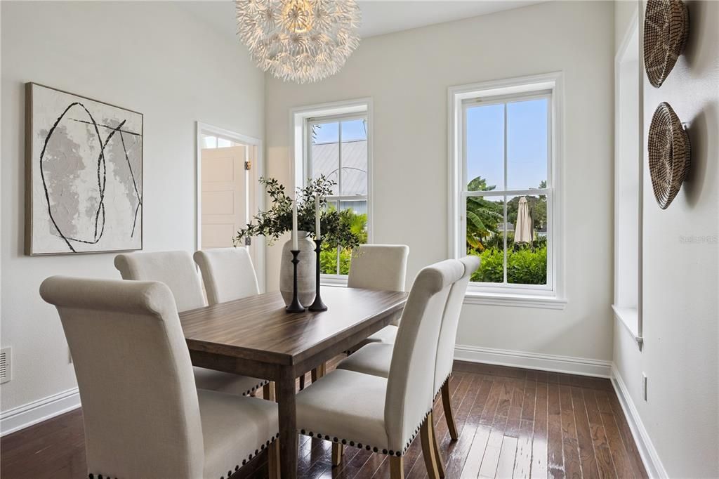 For Sale: $910,000 (3 beds, 2 baths, 1822 Square Feet)