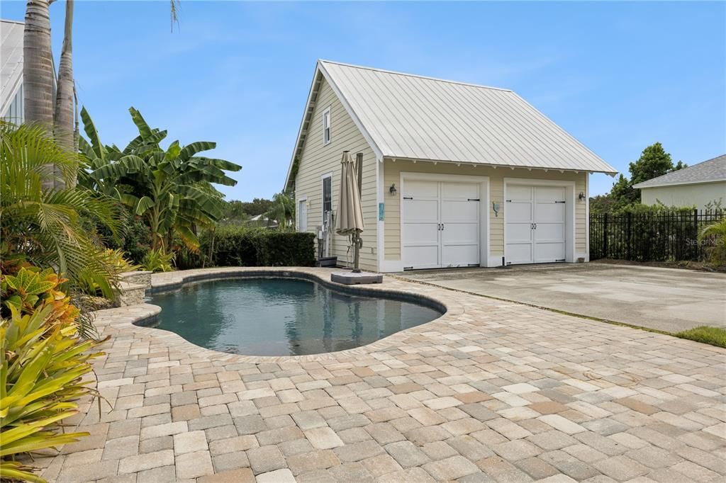 For Sale: $910,000 (3 beds, 2 baths, 1822 Square Feet)