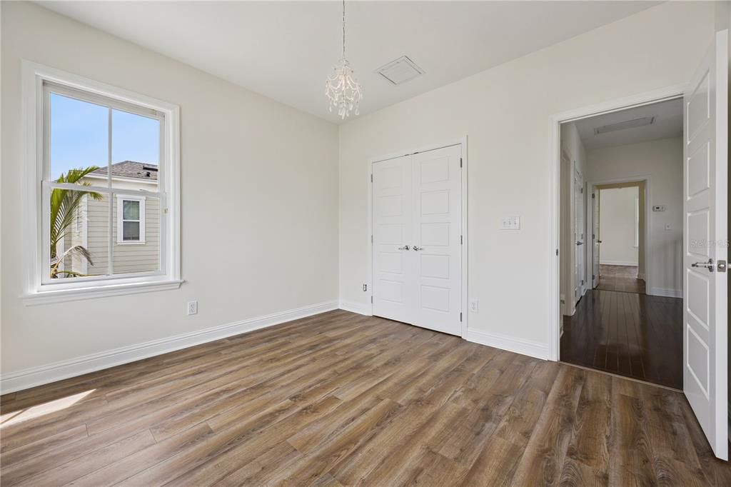For Sale: $910,000 (3 beds, 2 baths, 1822 Square Feet)