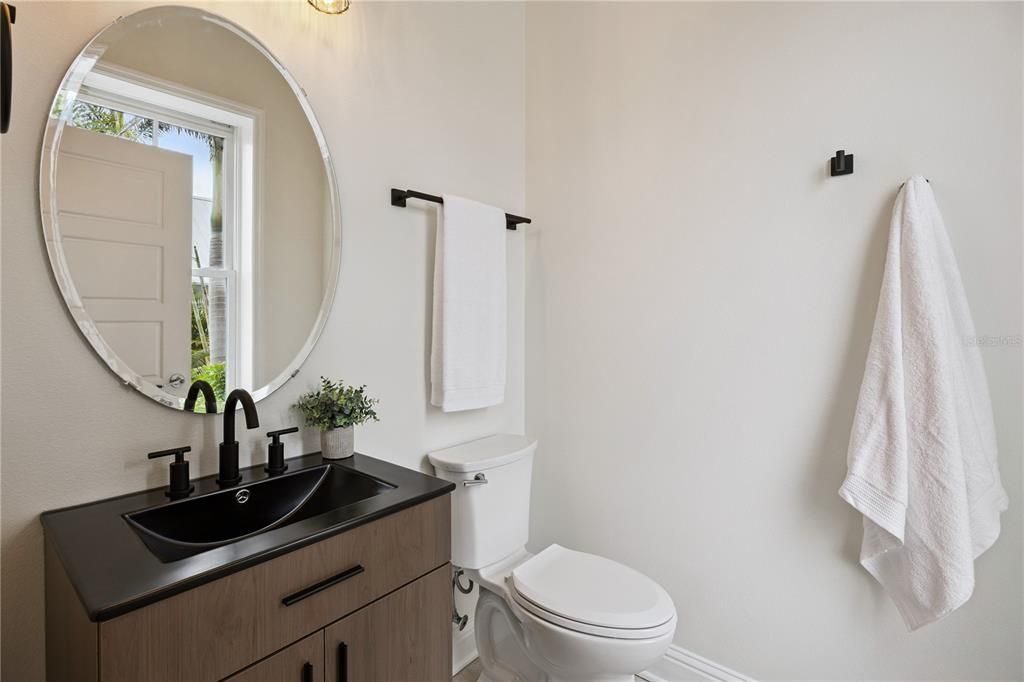For Sale: $910,000 (3 beds, 2 baths, 1822 Square Feet)