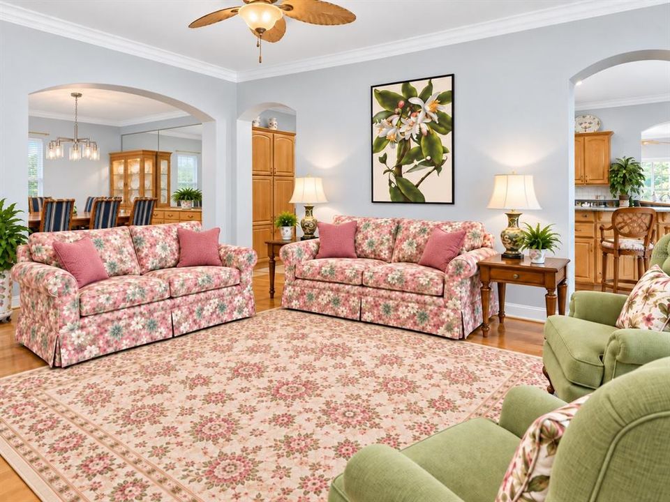 En Venta: $499,000 (3 camas, 2 baños, 2719 Pies cuadrados)