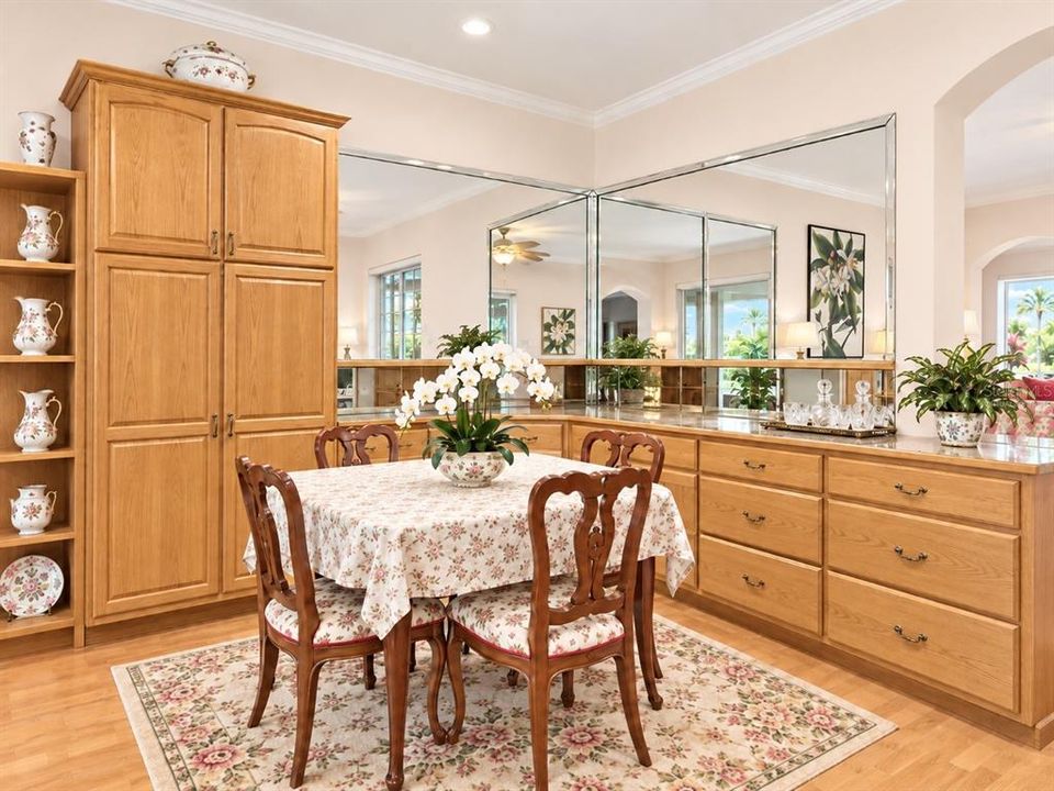En Venta: $499,000 (3 camas, 2 baños, 2719 Pies cuadrados)