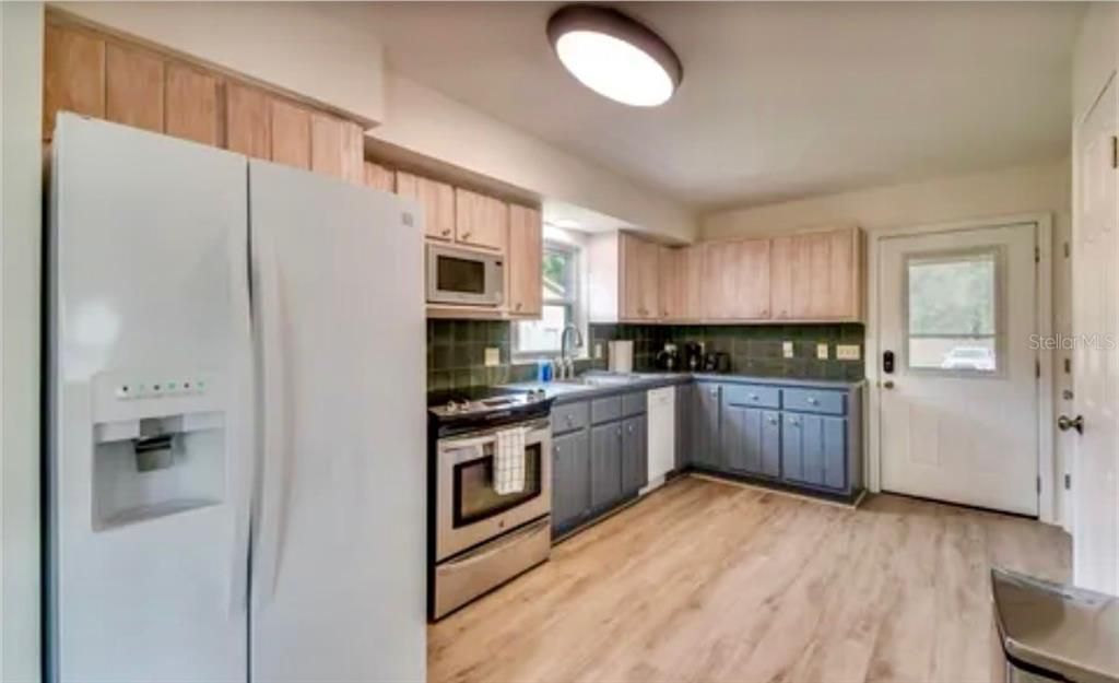 En Venta: $849,000 (2 camas, 2 baños, 1365 Pies cuadrados)
