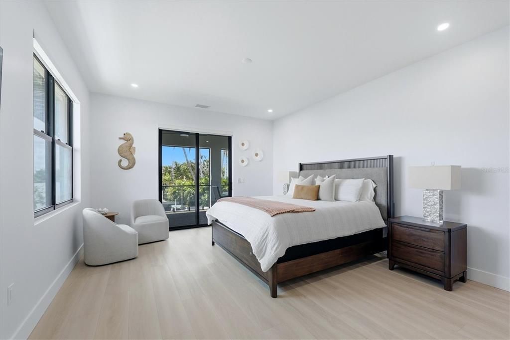 For Sale: $4,295,000 (4 beds, 4 baths, 2780 Square Feet)