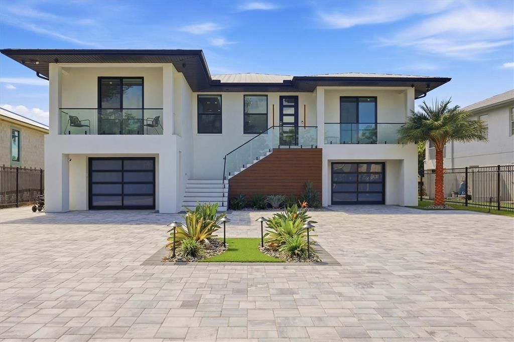 For Sale: $4,295,000 (4 beds, 4 baths, 2780 Square Feet)