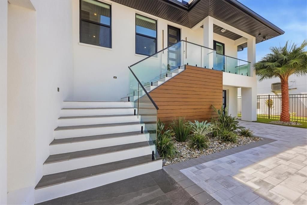 For Sale: $4,295,000 (4 beds, 4 baths, 2780 Square Feet)