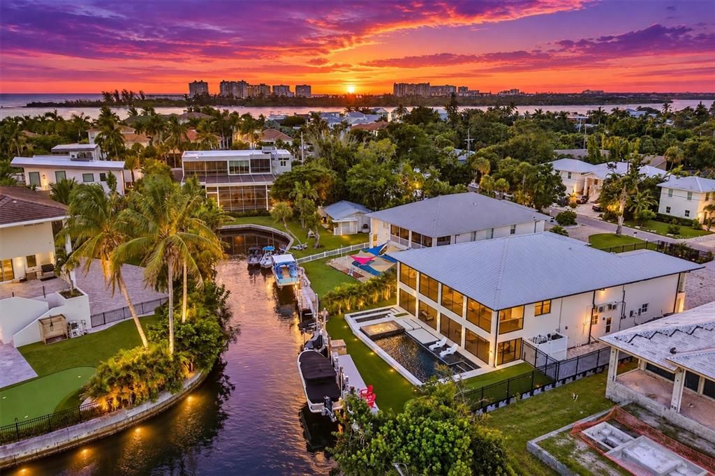 For Sale: $4,295,000 (4 beds, 4 baths, 2780 Square Feet)