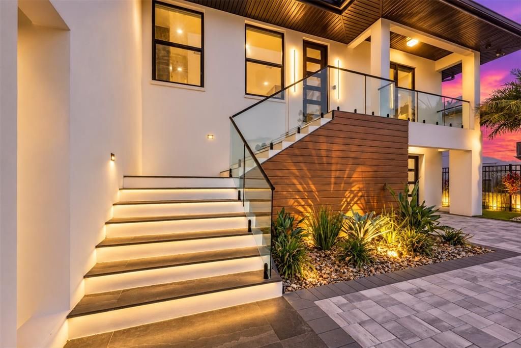 For Sale: $4,295,000 (4 beds, 4 baths, 2780 Square Feet)